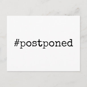 Postal Boda pospuesta con hashtag simple en negro y blanc