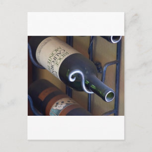 Postal Botellas De Vino En Una Bandeja