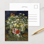 Postal Bouquet de flores en una bolsa | Vincent van Gogh<br><div class="desc">Bouquet de flores en una vara (1890) | Obra original del famoso artista holandés Vincent Van Gogh (1853-1890). El cuadro retrata una vida tranquila con un ramo lleno de flores mezcladas en un jarrón. Utilice las herramientas de diseño para agregar texto personalizado o personalizar la imagen.</div>