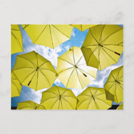 Postal Brillantes paraguas amarillos solares