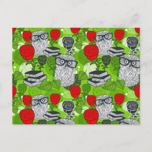 Postal Búho en rosas rojas