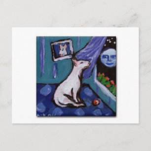 Postal Bull Terrier mesmerizado por la gran luna sonrient
