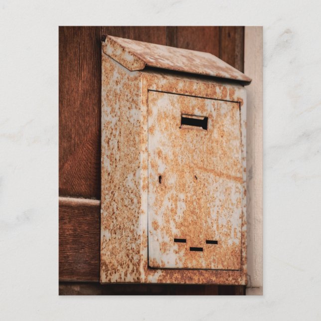 Postal Buzón oxidado al aire libre (Anverso)