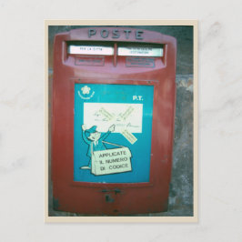 Postal Buzón rojo vintage en la foto de Roma
