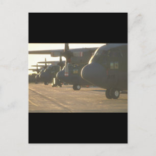 Postal C-130 Hércules en aeronaves militares ramp