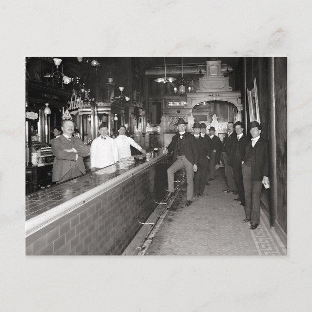 Postal Caballeros bebiendo en la barra, 1910 (Anverso)