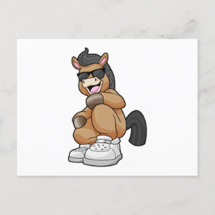 Postal Caballo con zapatos grandes