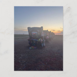Postal Cadillac Ranch al atardecer