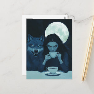 Postal Café con el lobo durante una fantasía de luna llen