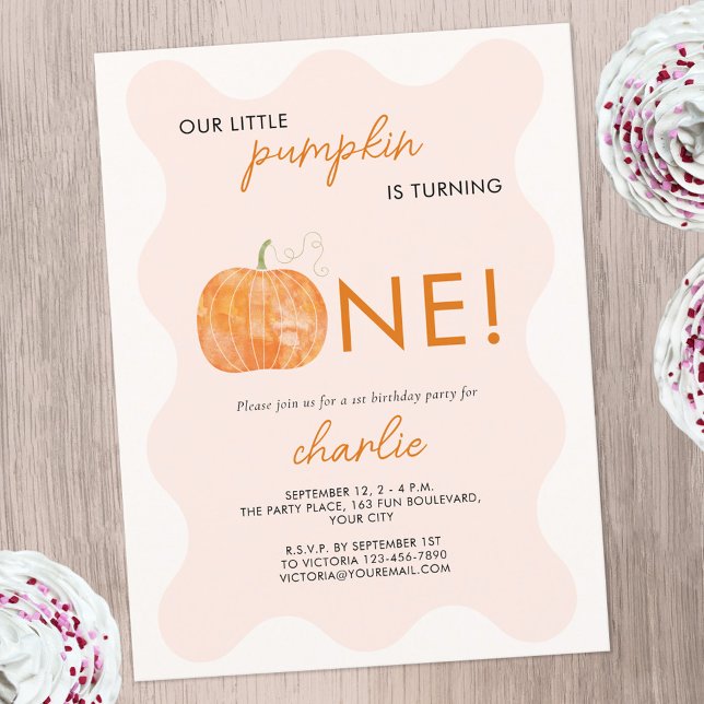 Postal Calabaza Otoño Primer Primer Primer Cumpleaños Inv (Our Little Pumpkin is Turning One fun first 1st birthday autumn fall themed personalized invitation)