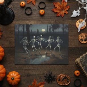 Postal Calaveras bailarinas de decoupage de Halloween