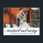 Postal Caligrafía moderna fotografía casada y Boda de mor<br><div class="desc">Moderna y elegante caligrafía guión Boda foto casada y tarjeta postal navideña</div>