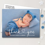 Postal Caligrafía moderna Heart Baby Photo<br><div class="desc">Moderna caligrafía Minimalista simple guión Recién nacido cardíaco gracias postal</div>