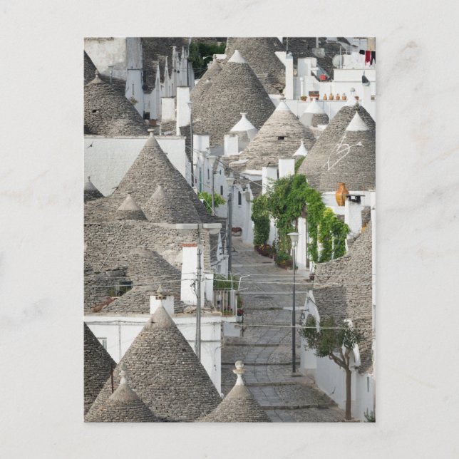 Postal Calle con casas de trulli en Alberobello, Puglia (Anverso)