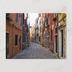 Postal Calle de adoquines en Venecia, Italia - Postcard