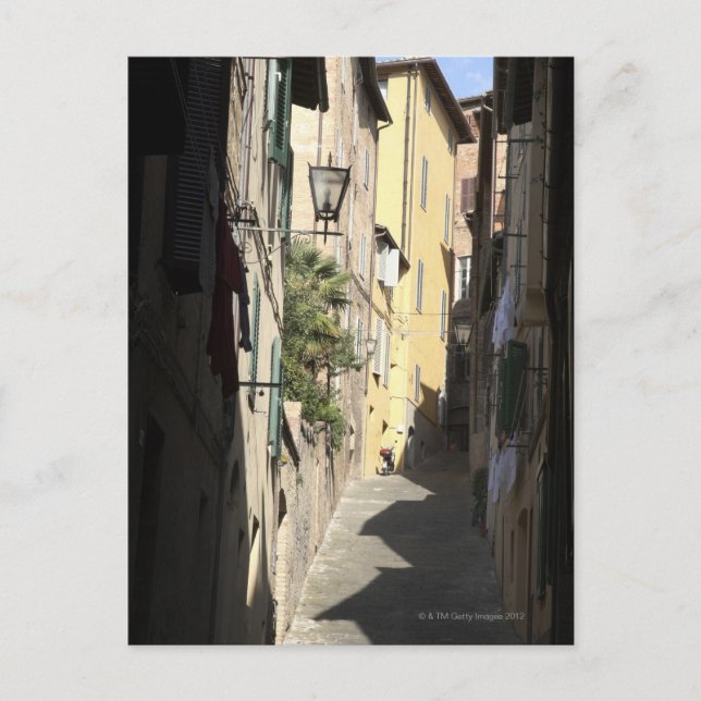 Postal Calle estrecha, Siena, Italia (Anverso)