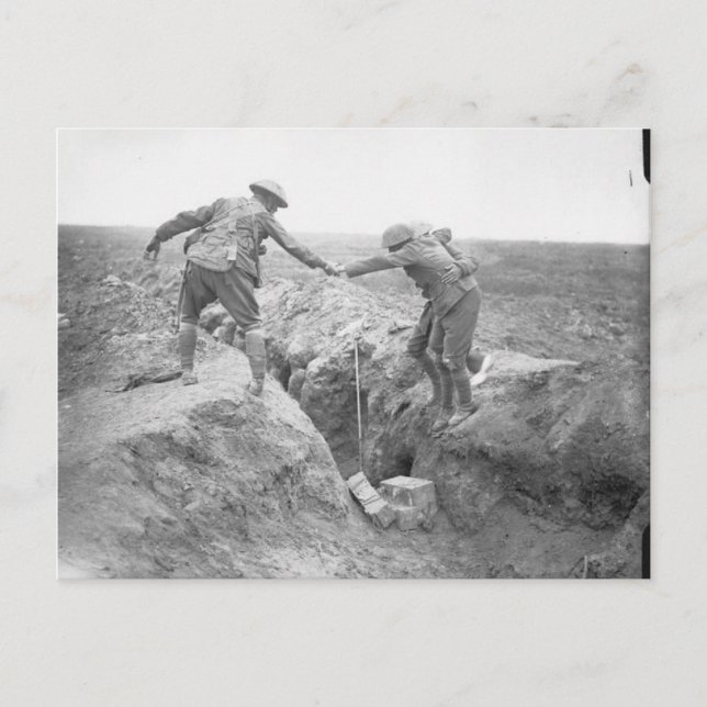 Postal Camaradas en la batalla de Ginchy, El Somme, 1916 (Anverso)