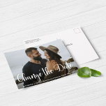 Postal Cambio de fecha de posposición de Boda de guión mo<br><div class="desc">Postposición de Boda de guión moderno o postal de cambio de fecha que incluye tu foto y la escritura a la moda. Hay un filtro opcional para ayudar a configurar el texto blanco en la parte inferior; se puede activar o desactivar haciendo clic en "personalizar más adelante" y eliminando esa...</div>
