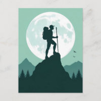 Caminante en Silueta en la Cima con Luna y Montaña
