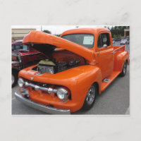 Camión antiguo naranja