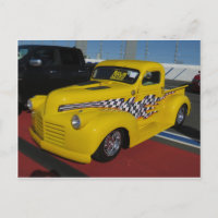 Camión personalizado amarillo