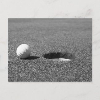 Postal Campo de golf al lado de un agujero