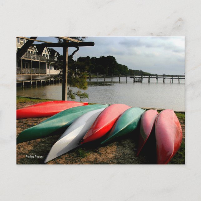 Postal Canoas y kayaks en la orilla (Anverso)