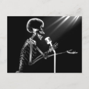 POSTAL CANTANDO DE SKELETON DE RAY X EN RETRO MIC - B&W