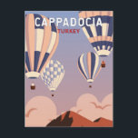 Postal Cappadocia Turquía Arte de viaje retro vintage<br><div class="desc">Diseño de viaje retro de Cappadocia. Famosa por sus formaciones rocosas únicas y oportunidades para volar en globo aerostático,  los paisajes extraterrestres de Cappadocia son una de las maravillas naturales más populares de Turquía.</div>