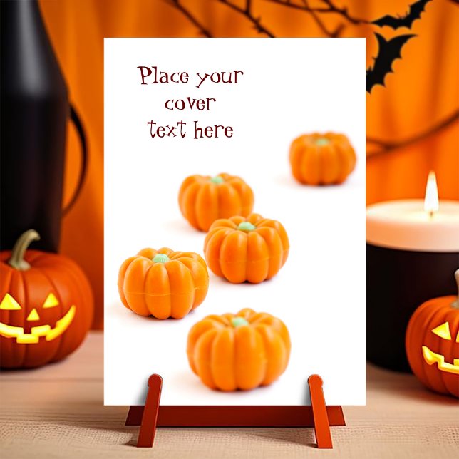 Postal Caramelos de calabaza de Halloween (Customizable postcard with the image of a group of candies in shape of pumpkin)