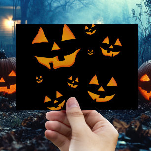 Postal Caras de Jack-O-Lantern brillantes diseño de Hallo
