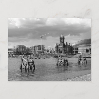 Postal Cardiff Bay, Cardiff, Gales - Blanco y negro