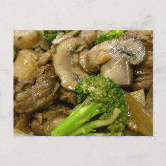 Postal Carne de vacuno, brócoli y setas agitan la fritura
