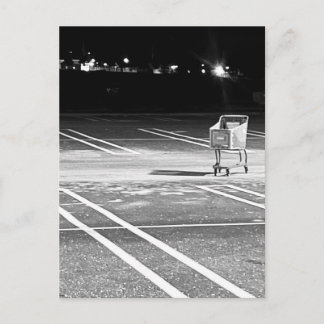 Postal Carrito de Compras Abandonado en un Estacionamient