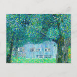 Postal Casa de campo Gustav Klimt en el Alto Austria<br><div class="desc">Postal con la pintura al óleo de Gustav Klimt Farmhouse en la Alta Austria (1911), también conocida como Farmhouse en Buchberg. Una casa de campo de madera se ve a través de árboles verdes y un prado de hermosas flores rosas, amarillas, azules y naranjas. Un regalo maravilloso para los amantes...</div>