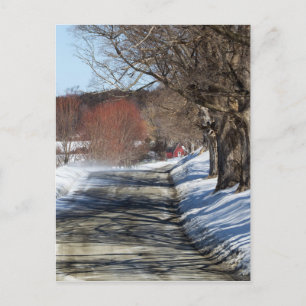 Postal Casa Roja En Una Carretera De Campo