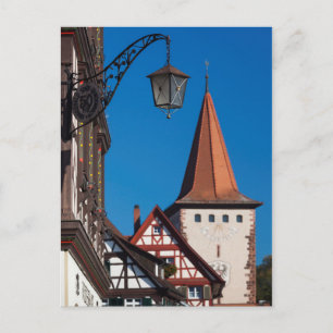 Postal Casas de media madera en la ciudad