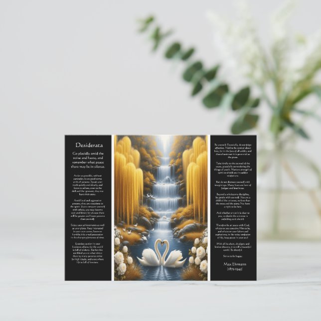 Postal Cascada Desiderata: Devoción del corazón del valle (Anverso de pie)