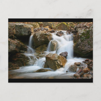 Postal Cascada rocosa