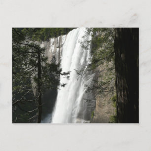 Postal Cascada Vernal III en el Parque Nacional Yosemite
