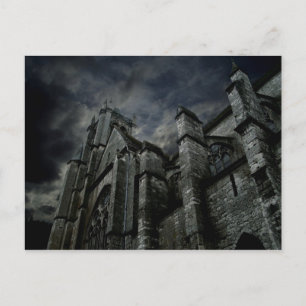 Postal Catedral gótica con un cielo oscuro y oscuro