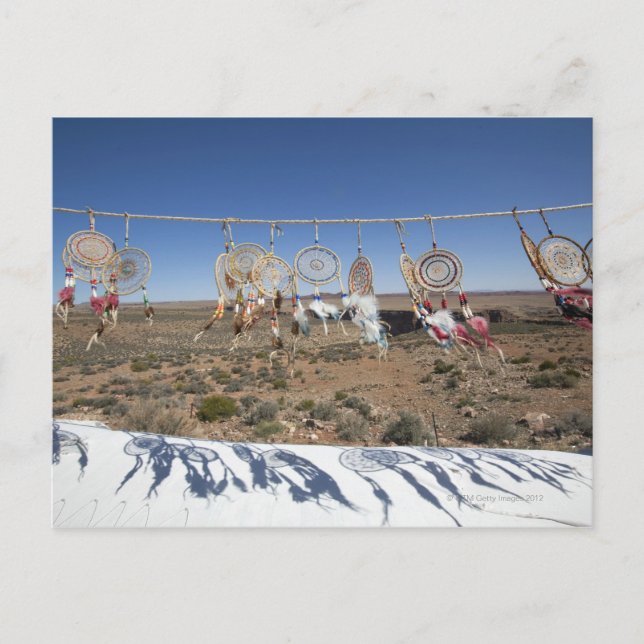 Postal Cazadores de sueños nativos estadounidenses a la v (Anverso)