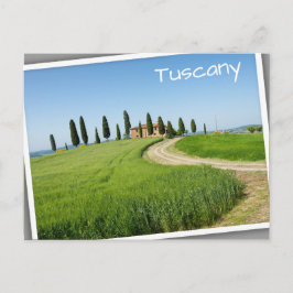 Postal Chalet de campo con cipreses en la Toscana