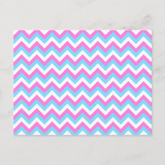 Postal Chevron rosa y azul Zig Zag Stripes.