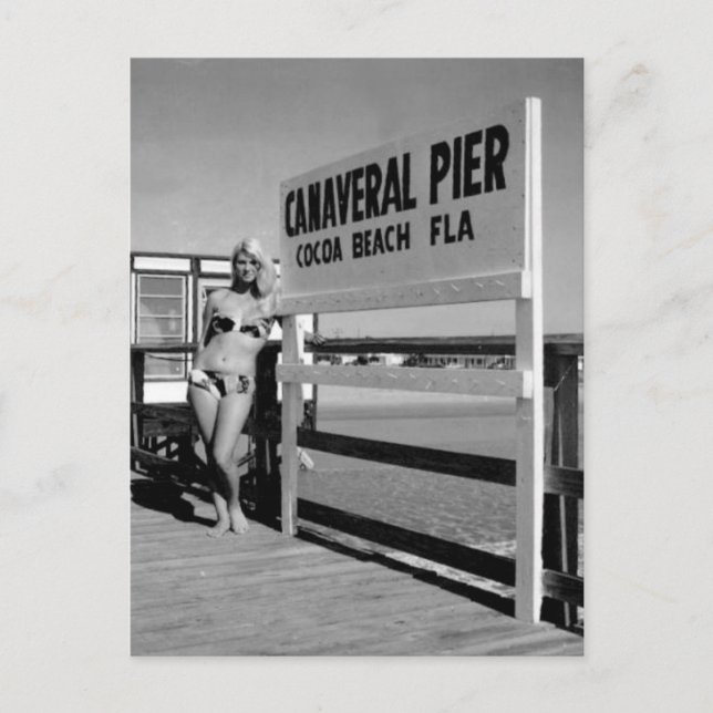 Postal Chica de bikini en Canaveral Pier Cocoa Beach Flor (Anverso)