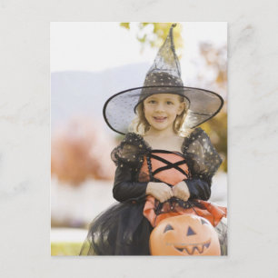 Postal Chica disfrazado de Halloween