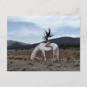 Postal Chica en caballo