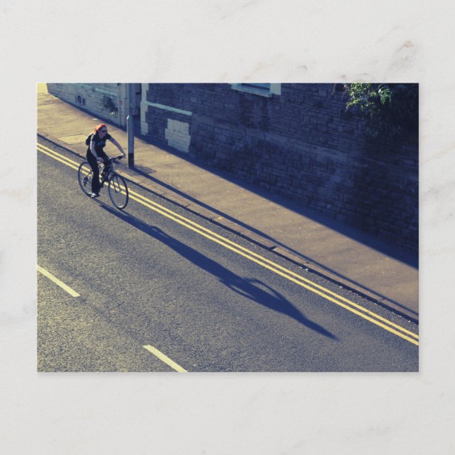 Postal Chica en una bicicleta (proceso cruzado) (Anverso)