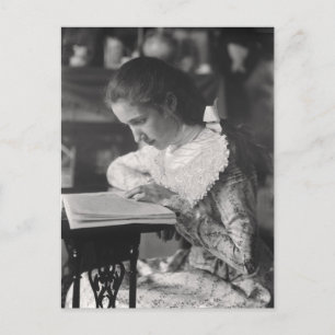 Postal Chica victoriano leyendo un libro
