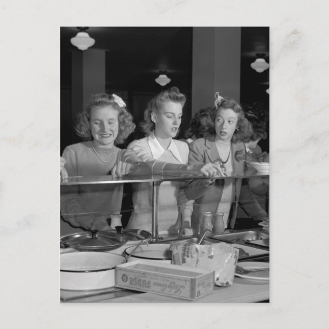 Postal Chicas de secundaria de los años 40 (Anverso)